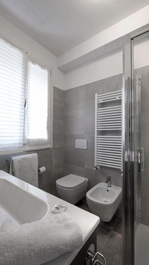 Maisonette Modena Park 0*,