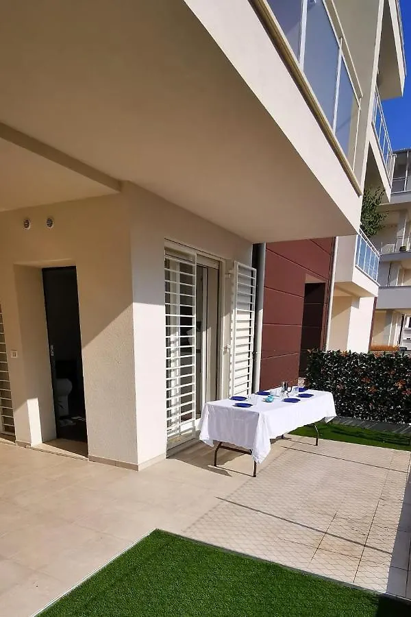 Maisonette Modena Park Guest house